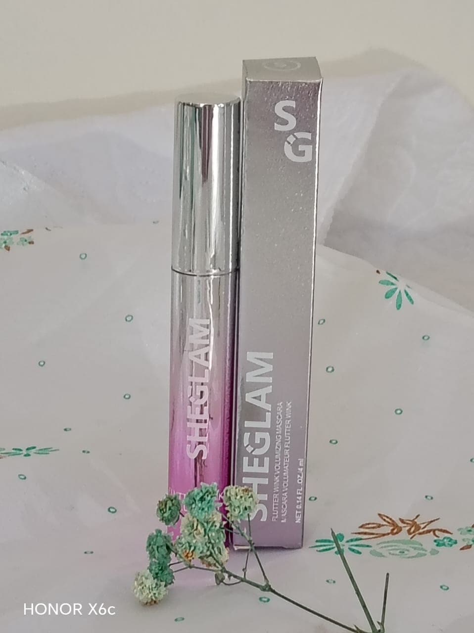 SHEGLAM flutter Wink Volumizing mascara